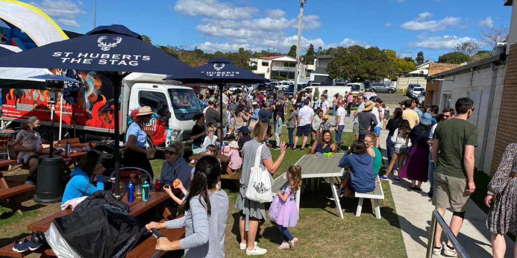 Crowds at the sustainable markets